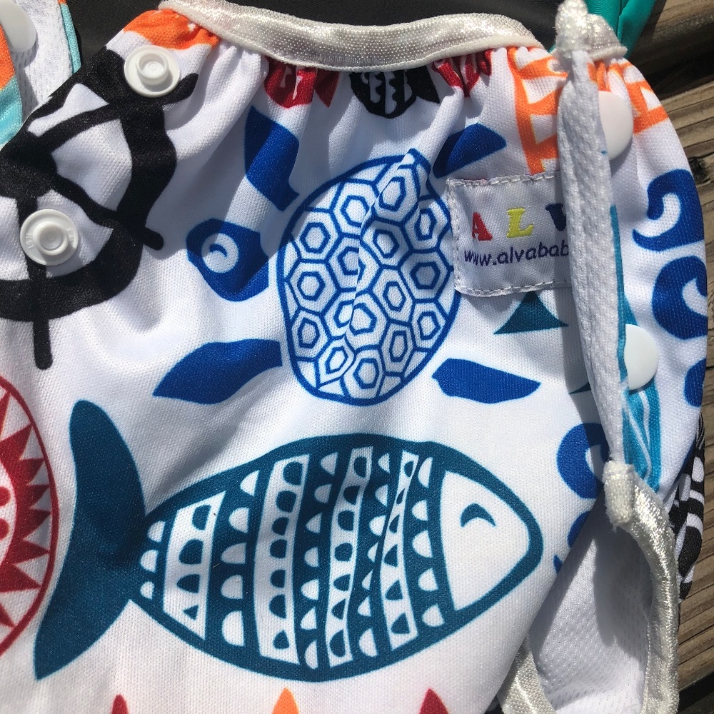Swim Set (Rashguard + Swim Diapers) - Picture 2 of 5